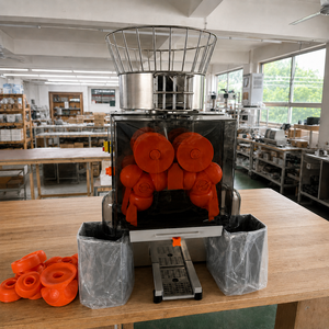 Machine à jus d'<span class=keywords><strong>orange</strong></span> Navelina à alimentation automatique, machine à jus de <span class=keywords><strong>clementine</strong></span> pour supermarchés, cafés, bars à jus, service de jus frais - Product Image 5
