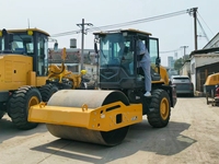 Nouvelle rouleuse vibrante à tambour unique XS85J de 8 tonnes, largeur de compactage de 1,68 m, puissance de 68 kW, force de compactage de 110 kN