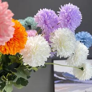 Chrysanthème artificiel en pompon à 4 têtes, économique et en gros, pour décoration <span class=keywords><strong>de</strong></span> mariage, Noël ou remise <span class=keywords><strong>de</strong></span> diplôme, fleur <span class=keywords><strong>de</strong></span> mariage - Product Image 4