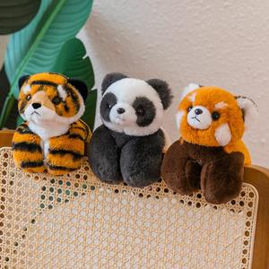 Nouvelle <span class=keywords><strong>série</strong></span> de sacs à main portables en forme d'ours mignon 2025, décoration de sac à main, cœur chaud, lot d'usine, jouet en peluche en coton PP pour - Product Image 2