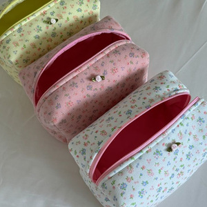 New cross-border floral print makeup bag, cute <b>bow</b> toiletry bag, <b>large</b> capacity travel skincare product storage bag - Product Image 3
