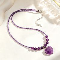 Collier ras du cou JINGFA fait main en pierre naturelle avec perles en forme de cœur, pendentif en cristal de guérison pour femmes