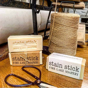 Barra quitamanchas natural para ropa, un potente tratamiento previo al lavado para eliminar manchas difíciles de las telas - Product Image 2