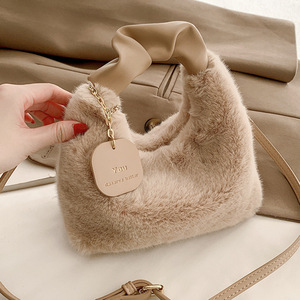 Sac à bandoulière en peluche populaire pour femme, nouveau modèle hiver, décontracté, simple, rétro, sac à main Tanjing - Product Image 4