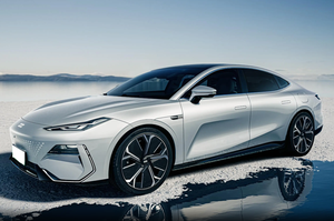 2024 Geely Galaxy E8 Sedan 550km Tracción de dos ruedas <span class=keywords><strong>Dragon</strong></span> Soaring Long Range 5 puertas 5 asientos Pure Electric Business Family Car - Product Image 2