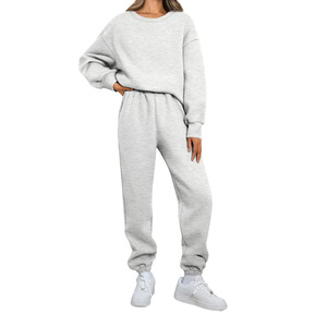 Conjunto de Sudadera y Pantalón para Mujer Vivid Street, Diseñado para una Comodidad Diaria Relajada, con un Ajuste Moderno y un Estilo de Moda Popular - Product Image 4