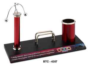 Organisateur de bureau décoratif haut de gamme et organiseur de bureau en métal avec support pour stylos et porte-cartes, cadeau d'entreprise - Product Image 3