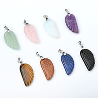Pendentif Aile d'Ange en Pierre Naturelle Sculpté à la Main Collier Pendentif Aile d'Ange en Pierre Naturelle