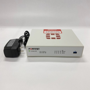 FG-30E FG30E SD-WAN NGFW 5X GBE RJ45 est livré avec adaptateur secteur - Product Image 1