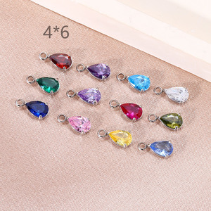 <span class=keywords><strong>Orecchini</strong></span> Trendy Daisy 4*6mm in Acciaio al Titanio con Zircone a Goccia e Mini Ciondolo Porta-Perline a Goccia d'Acqua, Accessori - Product Image 1