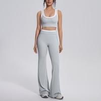 Ensemble de sport pour femme avec soutien-gorge color block et leggings évasés, 80 % nylon 20 % élasthanne, taille haute, pour yoga et entraînement, tenue deux pièces