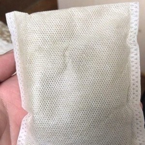Parche de Cuidado de Pies Esterilizado por Irradiación 4x4, Hecho a Medida, de Tela No Tejida con Hierbas Medicinales - Product Image 2