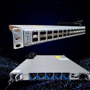 Commutateurs de la série Nexus 9000, 24 ports, connecteurs QSFP28 40/100G avec fonction PoE, N9K-C9332C, scellé d'origine, en stock - Product Image 1
