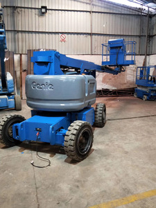 Neumáticos Sólidos de Goma Resistentes al Desgaste 28x9-15 para Montacargas Toyota/Linde y Plataformas de Trabajo Aéreo Genie - Product Image 2