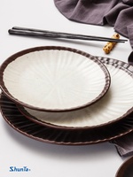 Assiettes de service rondes rayées en mélamine classiques et durables, noires, blanches, bleues et vertes, pour buffets et restaurants quotidiens