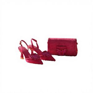 Ensemble chaussures et sac de soirée pour femmes africaines, à talons compensés motif léopard, bout carré, avec décoration en strass, couleur magenta, pour mariage nigérian - Product Image 2