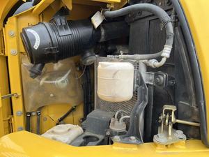 Excavatrice sur chenilles hydraulique d'occasion de marque originale KOMATSU PC70, presque neuve, en excellent état, avec moteur et pompe Cummins - Product Image 6