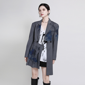 Chaqueta plisada con estampado de tinta de estilo nacional para mujer, diseño original con estampado de diseño irregular - Product Image 5