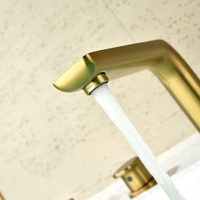 Système de douche encastré de luxe à montage sur pont avec robinet de baignoire et ensemble de douche pluie pour projets hôteliers – Vente directe usine