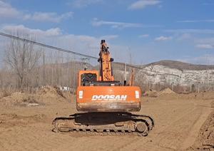 En stock en Corée : Excavatrice sur chenilles d'occasion Doosan DH225LC-7, faible consommation de carburant, vendue à bas prix - Product Image 5