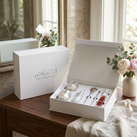 Boîte cadeau magnétique pliable haut de gamme personnalisée pour cosmétiques, emballage en carton rigide pour soins de la peau et rouges à lèvres