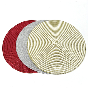 Le tovagliette rotonde natalizie in stile classico <span class=keywords><strong>Emme</strong></span> con un brillante vortice metallico di Design in polipropilene intrecciate in plastica resistente - Product Image 1