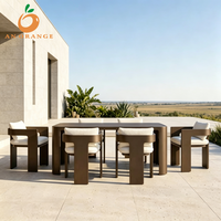Ensemble de meubles d'extérieur en aluminium, table et chaises de luxe pour l'extérieur, coussins résistants aux UV, ensemble de salle à manger d'extérieur pour villa et resort