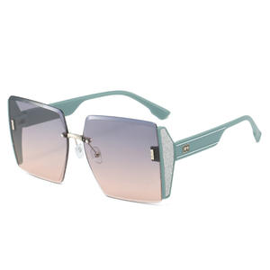 Lunettes de soleil tendance sans monture, biseautées, pour femme, surdimensionnées, verres PC UV400, légères, style blanc, pour fêtes, cyclisme, voyages - Product Image 5