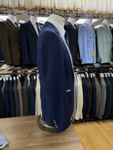 T7068 Trajes de hombre Traje de un solo pecho Solapa en pico Color sólido Slim Fit Boda Chaqueta de <span class=keywords><strong>3</strong></span> <span class=keywords><strong>piezas</strong></span> Pantalones Chaleco Ropa masculina <span class=keywords><strong>Terno</strong></span> - Product Image 4