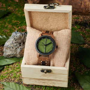 Orologio TimelessTreeLeaf in Legno di Noce ed Ebano con Cinturino in Legno, Quadrante con Vere Foglie, Movimento al Quarzo di Importazione, per Dropshipping a Basso Moq - Product Image 3