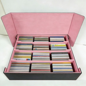 Caja de Cartas de Cuero PU al por Mayor, Resistente al Desgaste, con Logotipo Personalizado para Juegos de Mesa TCG Warhammer - Product Image 1