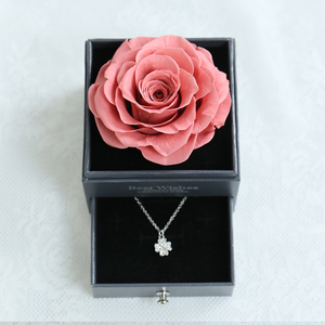 Boîte cadeau transparente artisanale de <span class=keywords><strong>petite</strong></span> taille pour présenter des bijoux, des bagues avec des fleurs éternelles conservées pour la décoration de la maison - Product Image 3