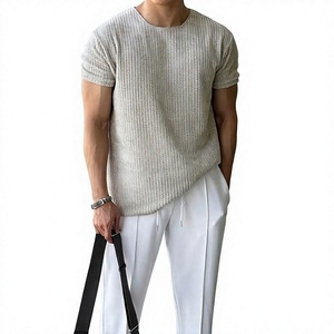 T-shirt en tricot à manches courtes pour homme, col rond, coupe classique, couleur unie, respirant, vêtement décontracté, haut en coton blanc - Product Image 1