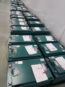 Batería de LiFePO4 semisólida <span class=keywords><strong>Haichi</strong></span> 60V/160Ah 72V/160Ah, 2000 ciclos de vida útil, para vehículos eléctricos de saneamiento de cuatro ruedas de baja velocidad - Product Image 1