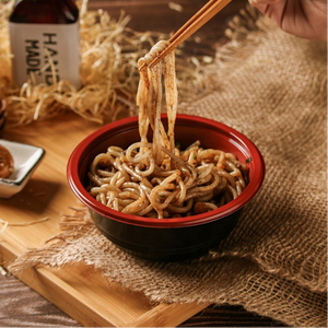 Coperchio <span class=keywords><strong>in</strong></span> plastica monouso per contenitori alimentari <span class=keywords><strong>in</strong></span> PP, design moderno per lunch box e ramen, personalizzabile nei colori rosso/nero, ciotola per consegne. - Product Image 4