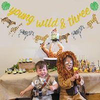 Decoraciones para el 3er Cumpleaños con Temática de Jungla, Pancarta 'Young Wild and Three' y Guirnalda con Estampado de Animales de Safari para Niños o Niñas