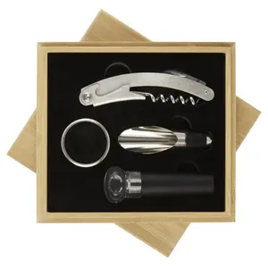 Set di bicchieri da vino Syrat 4 pezzi personalizzabile per merchandising - Product Image 3