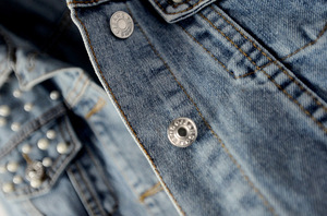 <span class=keywords><strong>Veste</strong></span> <span class=keywords><strong>en</strong></span> <span class=keywords><strong>jean</strong></span> décontractée pour <span class=keywords><strong>femme</strong></span>, coupe ample, style streetwear, avec boutons perlés, motif <span class=keywords><strong>imprimé</strong></span> et finition délavée - Product Image 6