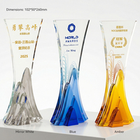 Trophée personnalisé en cristal Liuli, forme de sommet de montagne bleue, plusieurs styles, pour reconnaissance des équipes et des employés