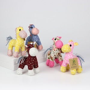 Venta al por mayor OEM Vietnam decoración del hogar interior/regalos marioneta de agua tía llevando 2 cestas en agujero de Bambú - Product Image 4