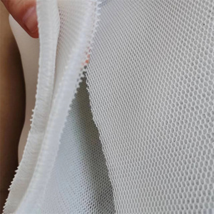 Tela de Malla de Poliéster Blanca de 6 mm para Ropa de Cama, Venta Directa de Fábrica - Product Image 3
