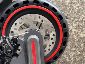 Patinete Eléctrico M365 Pro Ligero de 350W de Largo Alcance para Adultos, Venta Económica en Almacenes de Reino Unido, UE y Alemania, Alta Calidad - Product Image 2