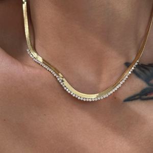 2023 Dazan Otoño Invierno caliente nuevo 18K Pvd chapado en oro acero inoxidable pulido 5a circón señora flecos hoja espiga collar - Product Image 6