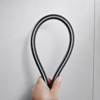 Tuyau flexible tressé noir avec raccord fileté femelle pour réparation de robinets et projets de salle de bain – Approvisionnement direct usine
