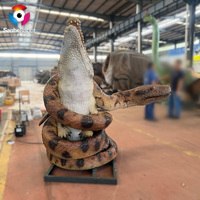 Modèle de serpent animatronique enveloppant un crocodile - Accessoire interactif réaliste pour les expositions de parcs d'aventure et de parcs à thème