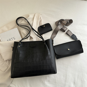 2025 New Soft PU Leather Hand Bag Retro Crocodile Pattern Large Capacity 3-Piece Set Tote Bags for Women Handbag with Wallet - Product Image 3