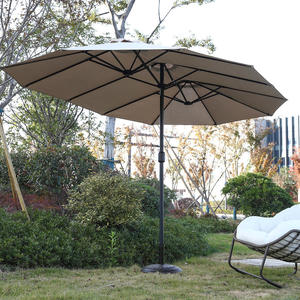 Parasol rectangulaire double face de 4,5 m avec manivelle et base en acier inclinable automatiquement – Idéal pour la plage et les parcs - Product Image 3