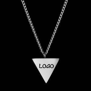 Collana Moderna con Nome Inciso al Laser, Triangolo Invertito in Argento, per Uomo e Donna - Product Image 3