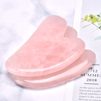 Planche de massage Gua Sha en quartz rose naturel en forme de cœur pour le lifting et le raffermissement de la peau, outil de soin SPA