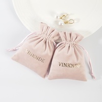 Livraison Gratuite – Pochette de Rangement Souple Rose 13x18 cm pour Bijoux, Sac Anti-Poussière Durable pour Maquillage, Idéal pour Boucles d'Oreilles et Bâtonnet Anti-Taches pour Femmes